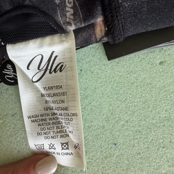 YOUNG LA Camo Sports Bra, Size XL - Picture 4 of 6